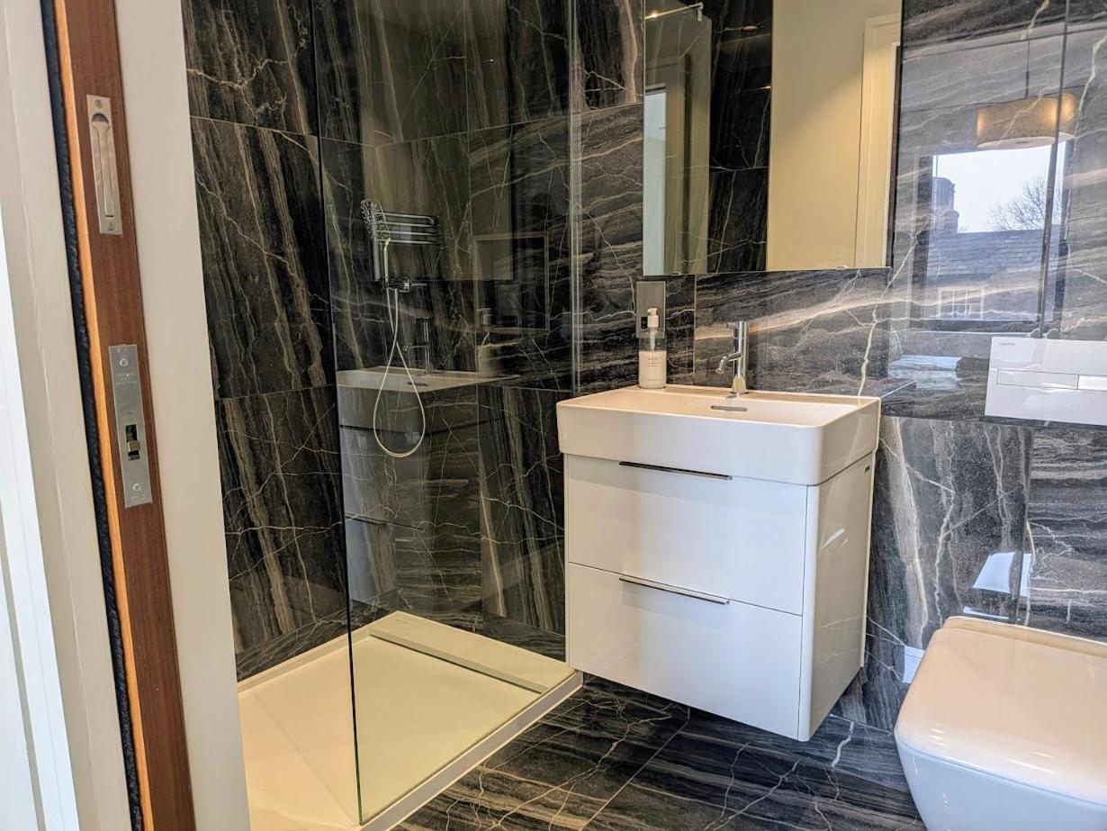 The Old Fire Station Luxury Apartment York Extérieur photo