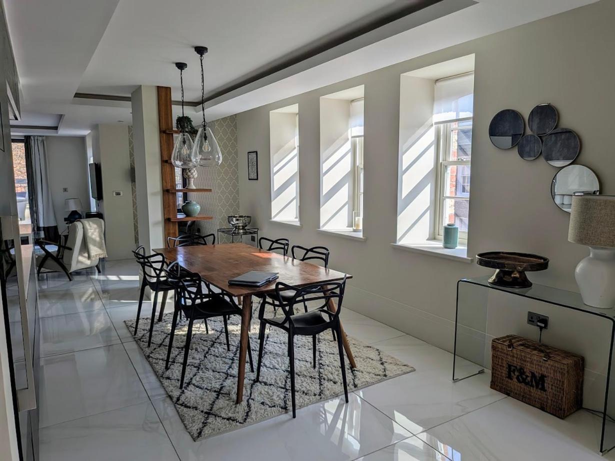 The Old Fire Station Luxury Apartment York Extérieur photo